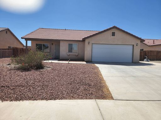 **MOVE IN SPECIAL*** $100 Off 1st Month's Rent! – photo 1