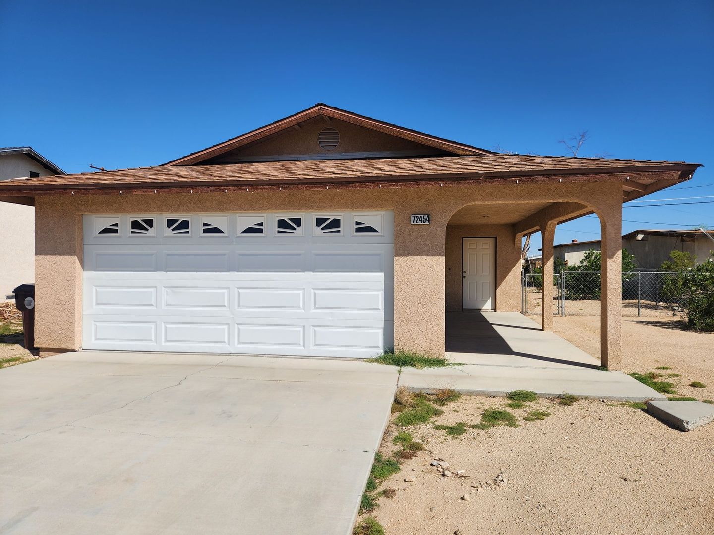Twentynine Palms House: 72454 El Paseo Dr