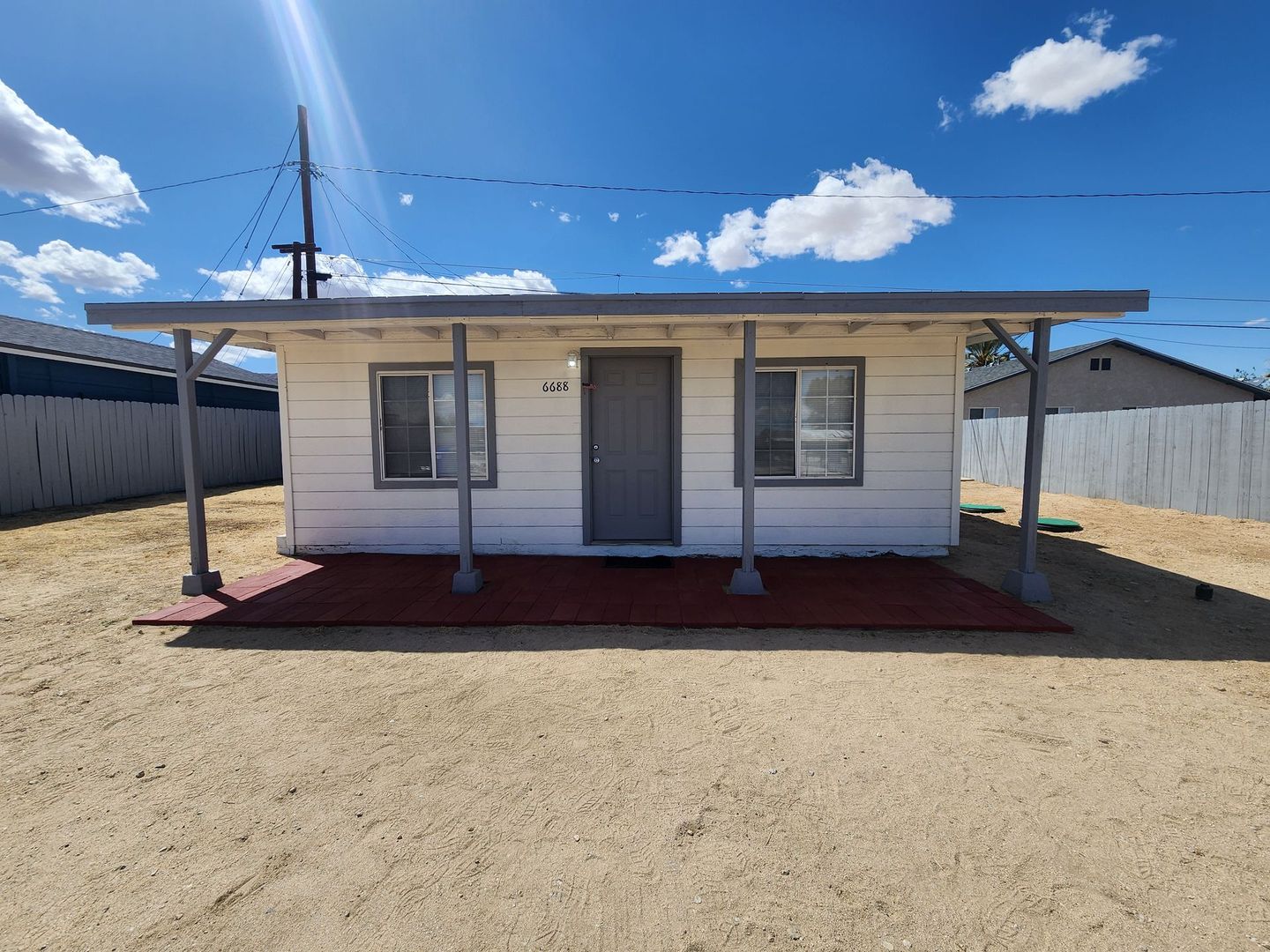 Twentynine Palms House: 6688 Desert Queen Ave