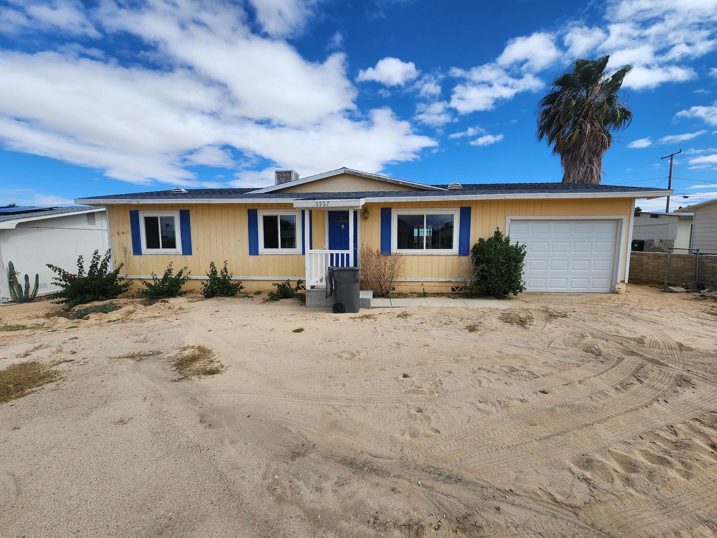 Twentynine Palms House: 5557 Cahuilla Ave