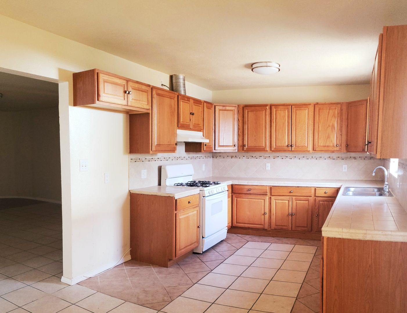 Yucca Valley House: 7610 Valley Vista