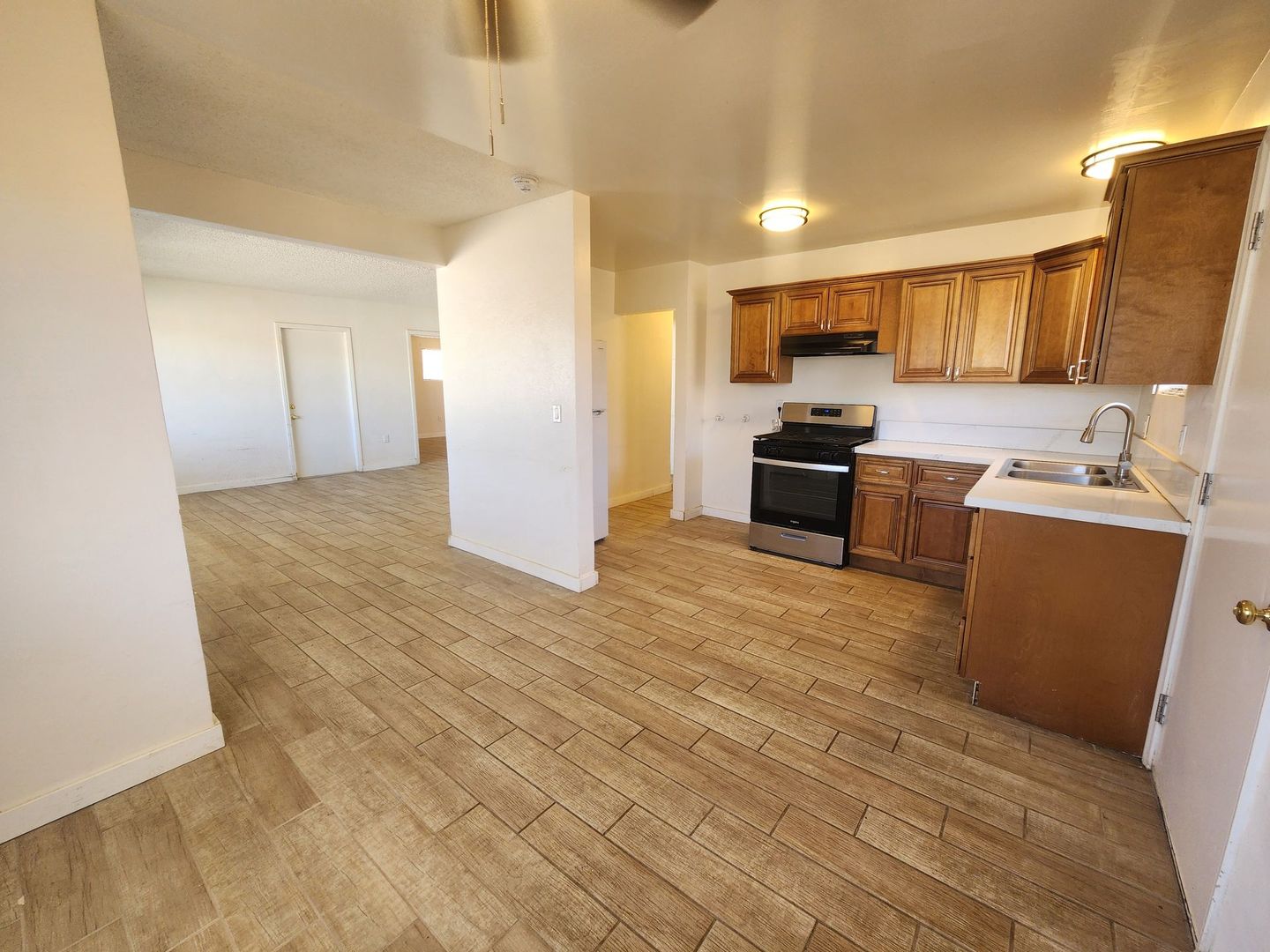 Twentynine Palms House: 6141 Abronia Ave