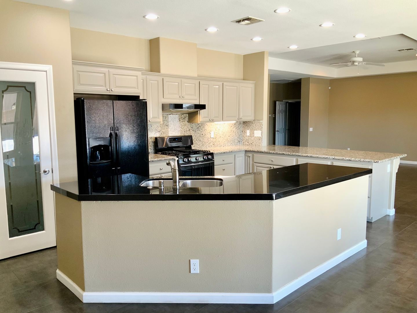 Yucca Valley House: 7312 Chippewa Trail