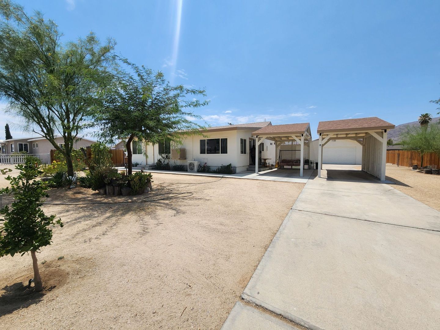 Twentynine Palms House: 74391 Maricopa Dr