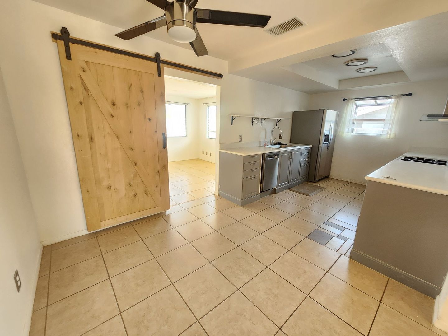 Twentynine Palms House: 5442 Abronia Ave