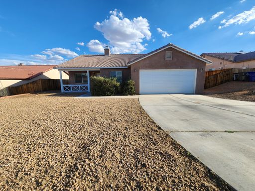 Three Bedroom in Desert Vista Community – photo 1