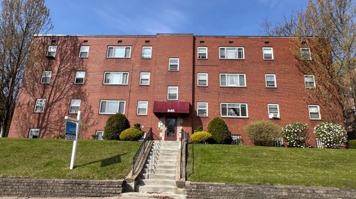 Available September 15, 2025: Lease ends August 29, 2026 – photo 1