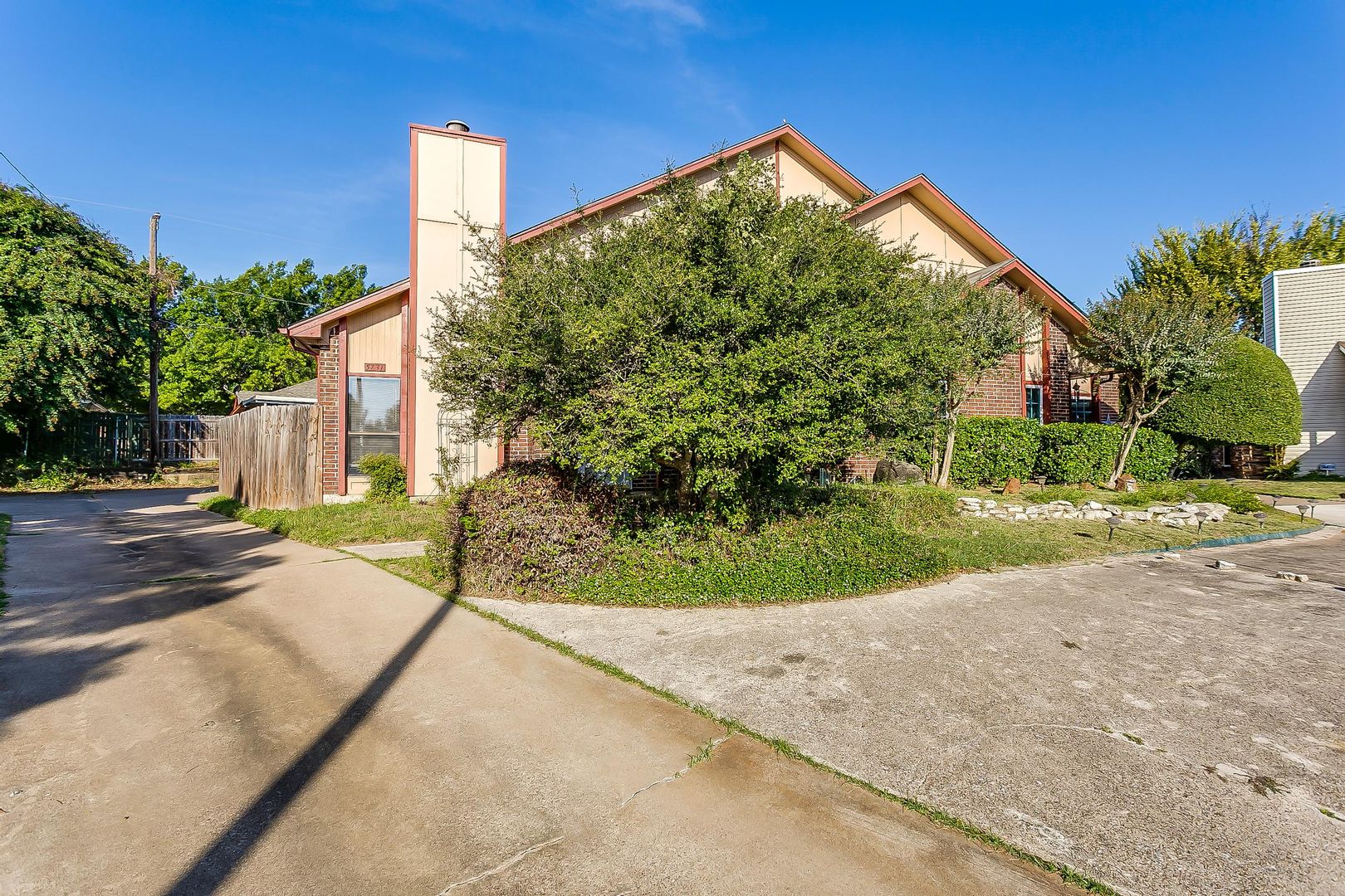 Arlington House: 5731 Bramblewood Ct