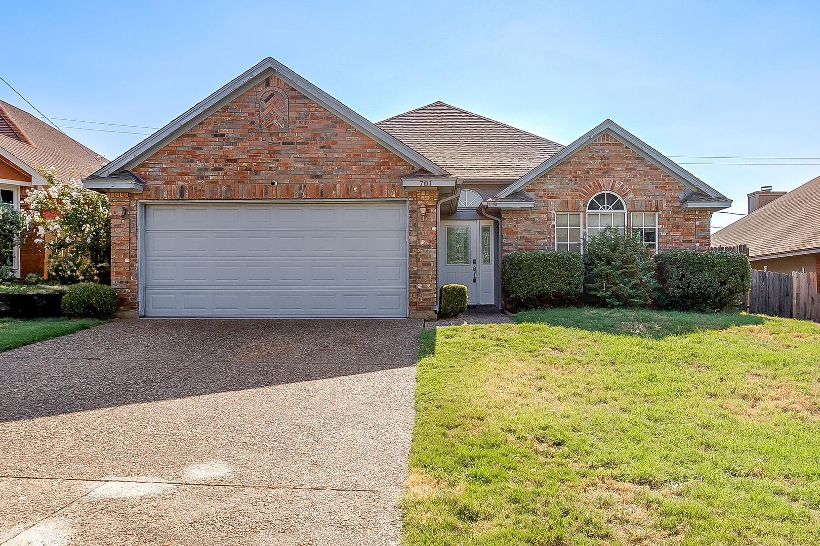 Fort Worth House: 701 Cross Ridge Cir N
