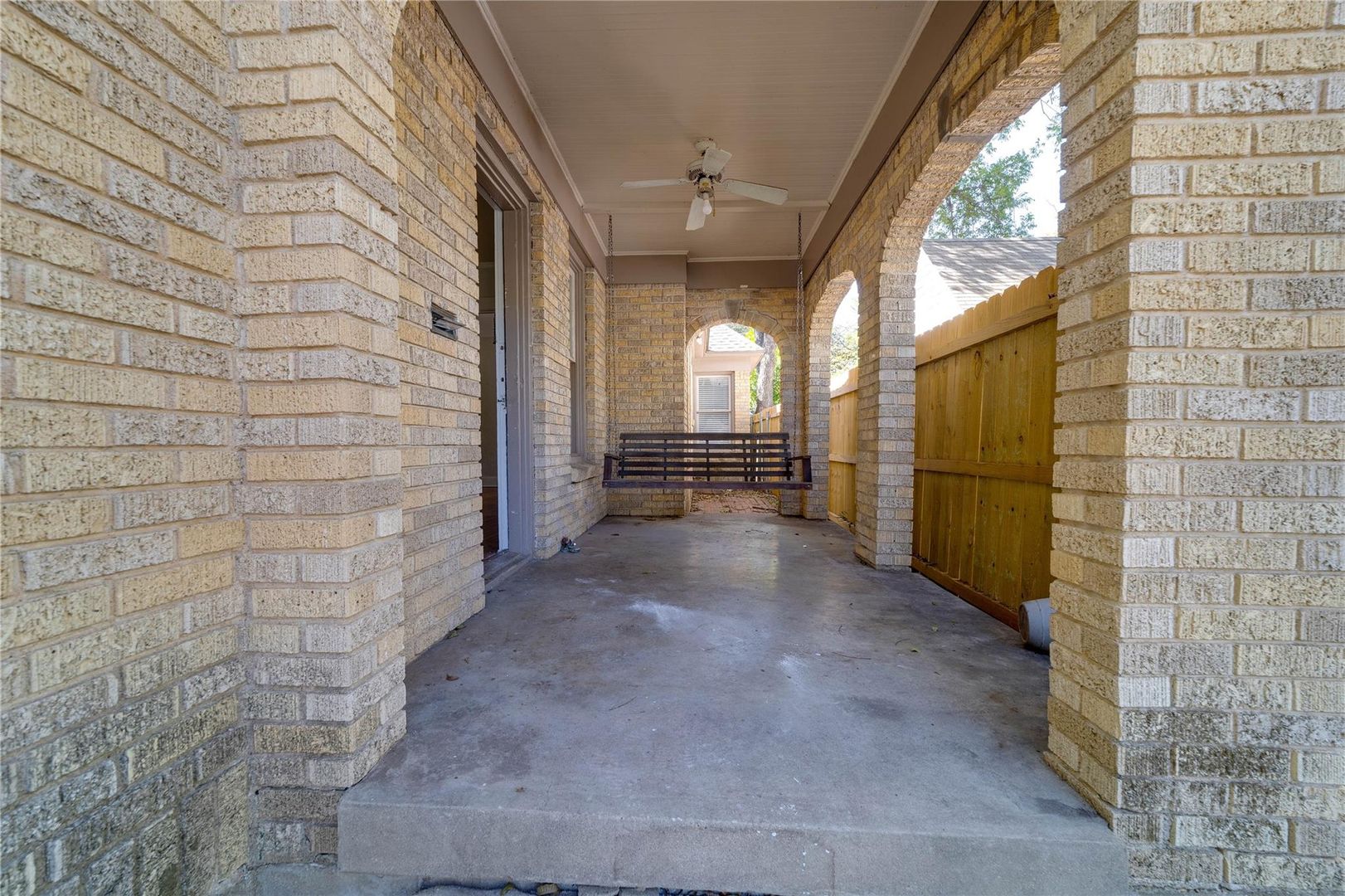 Fort Worth House: 3214 Greene Ave