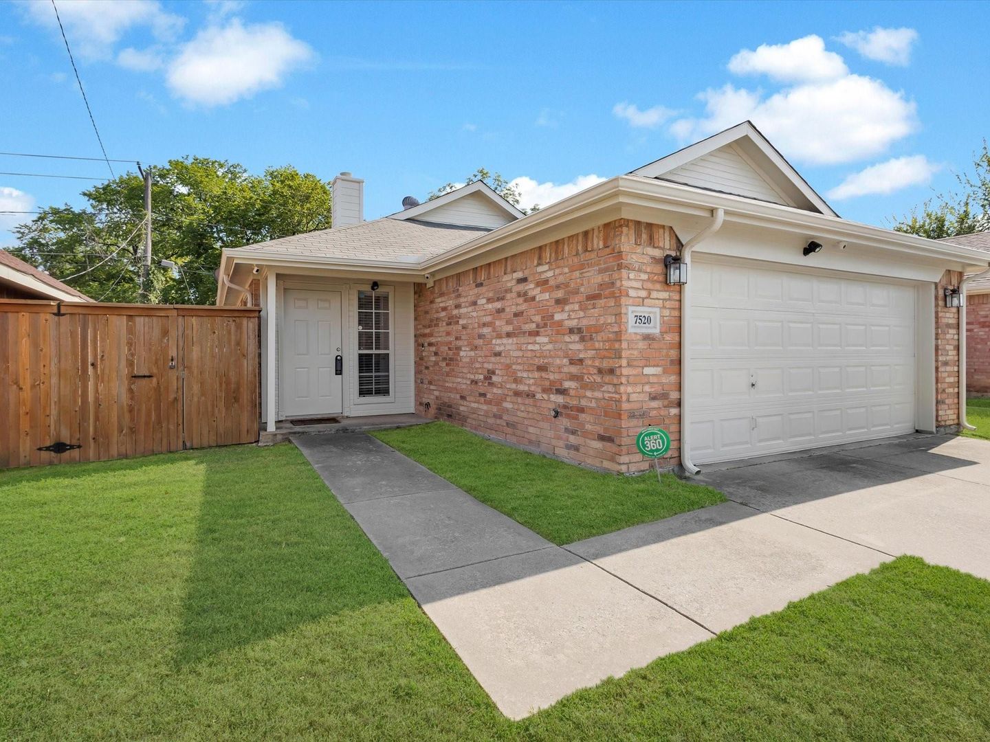 Fort Worth House: 7520 Arbor Hill Drive