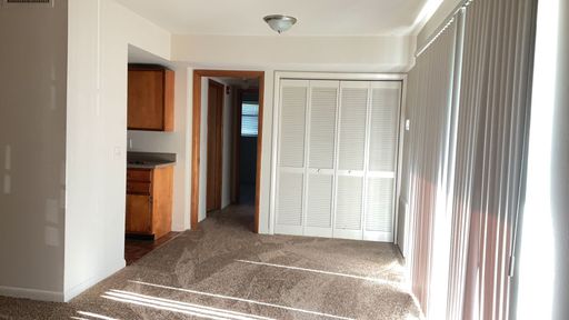 Classic 2 Bedroom, 1 Bath Garden Apartment – photo 1