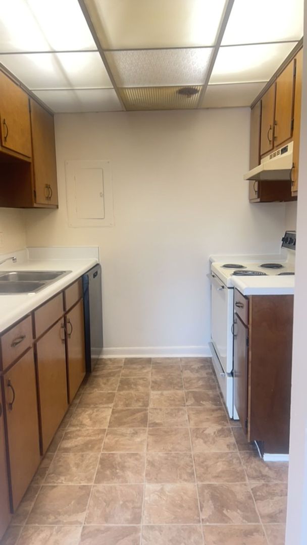 Nashville Apartment: 415 Tusculum Rd C-1