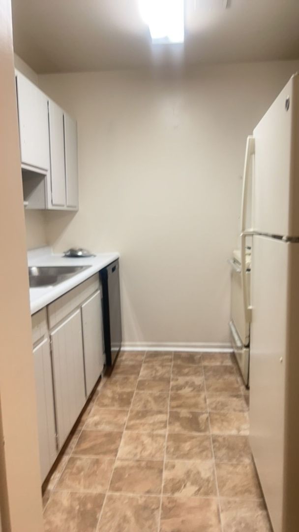 Nashville Apartment: 415 Tusculum Rd C-1