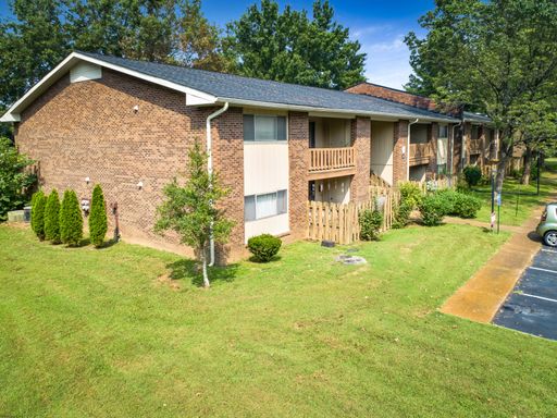 1 Bedroom, 1 Bath Garden Flat – photo 1