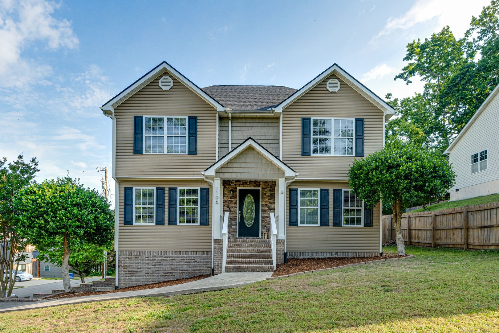 Chattanooga House: 1106 Coker Cir