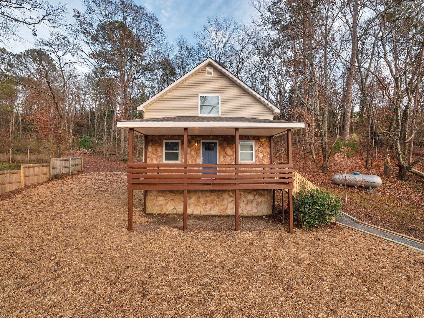 Hixson House: 4816 Eldridge