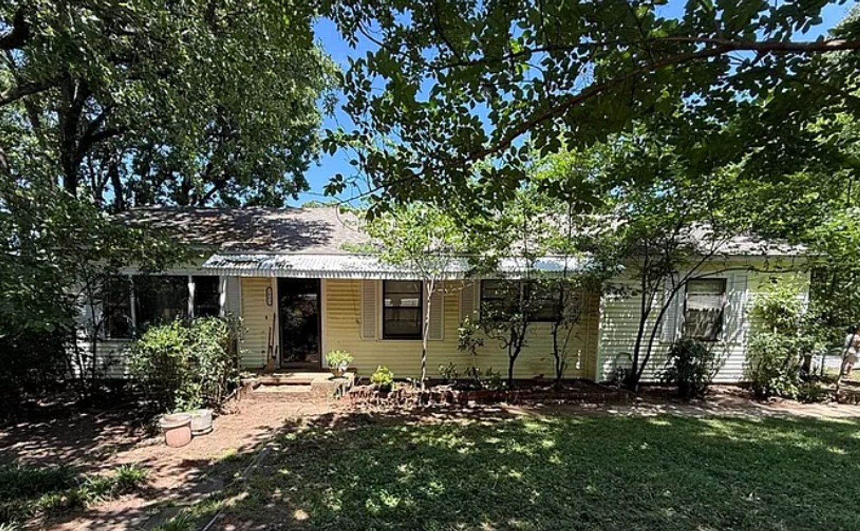 Fort Smith House: 2823 Independence Street