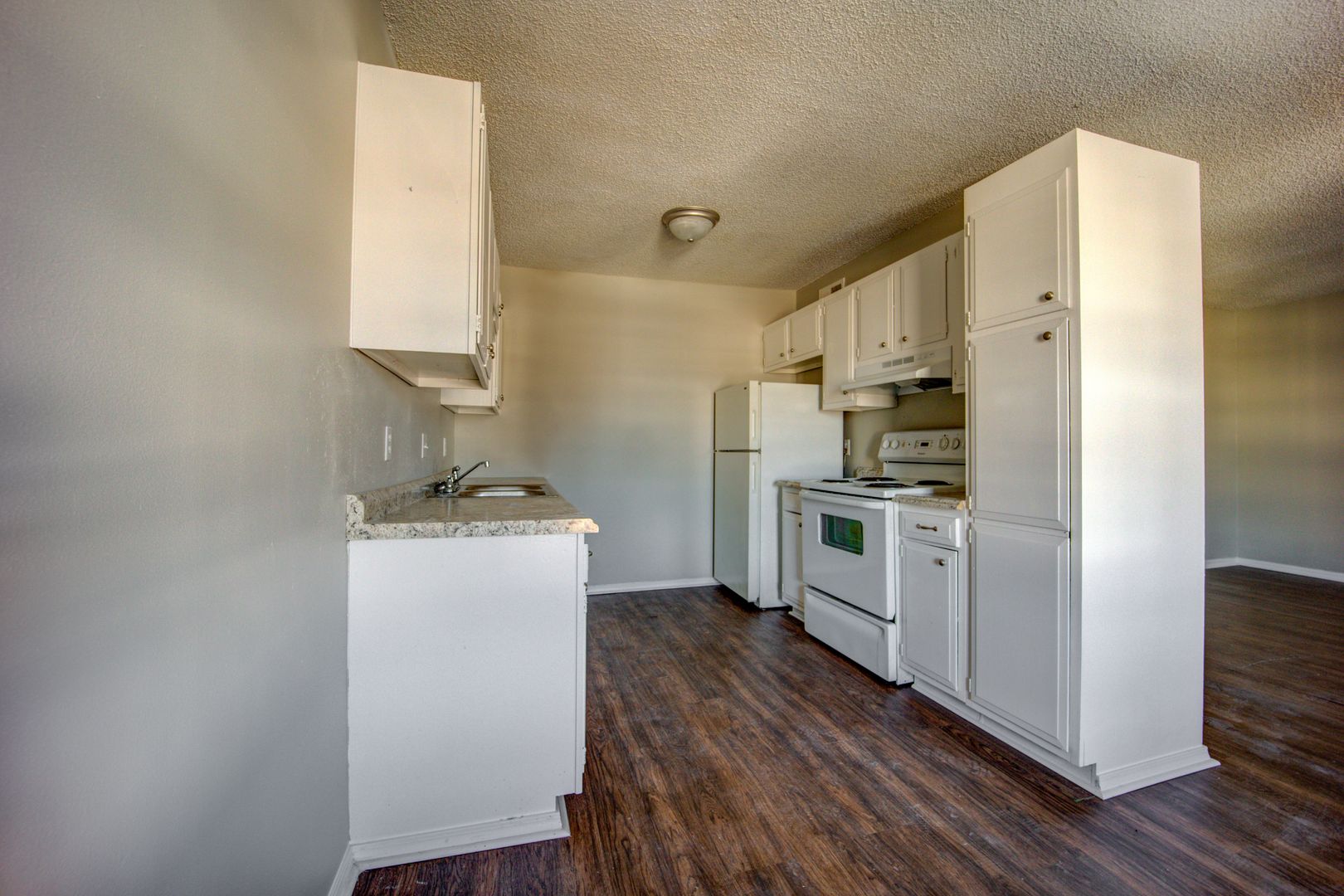 MF-16-The Dogwood Apartments 5 of 12