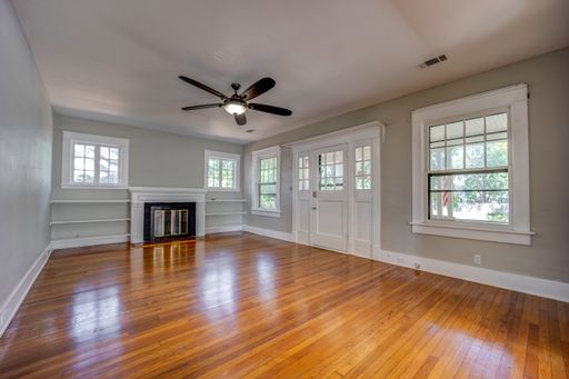 Freshly Updated 3 Bedroom House – photo 1