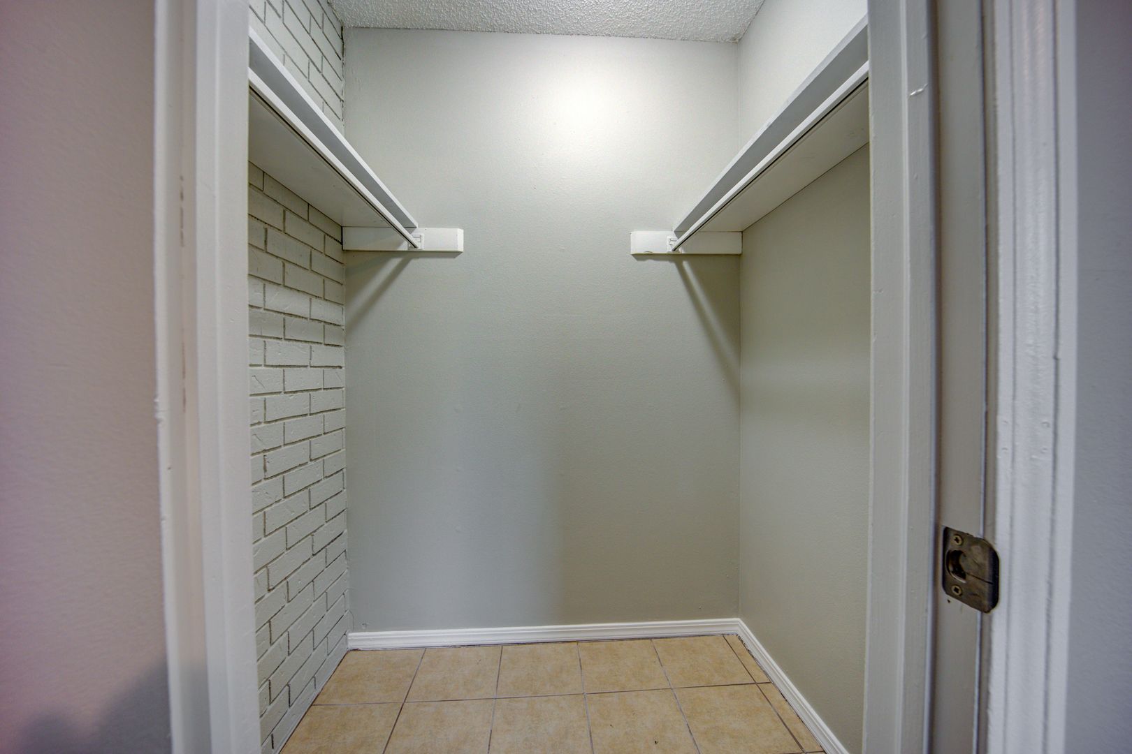 MF-16-The Dogwood Apartments 8 of 8