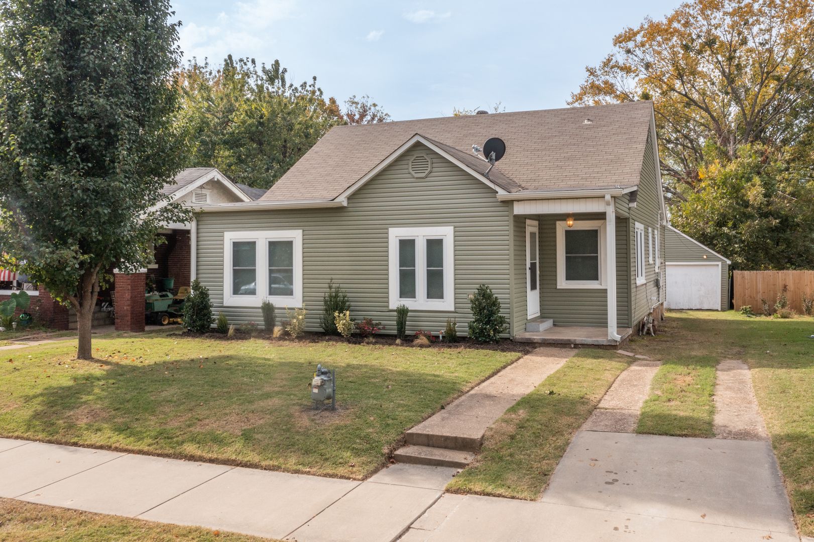 Fort Smith House: 625 Clifton Court