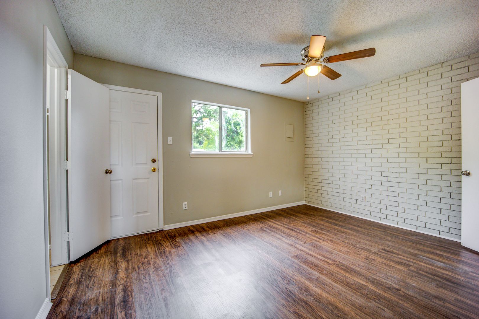 MF-16-The Dogwood Apartments 7 of 8