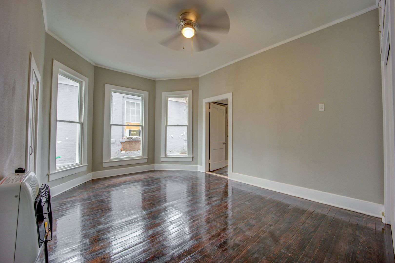 SF-040-516 South 17th Street House 2 of 12