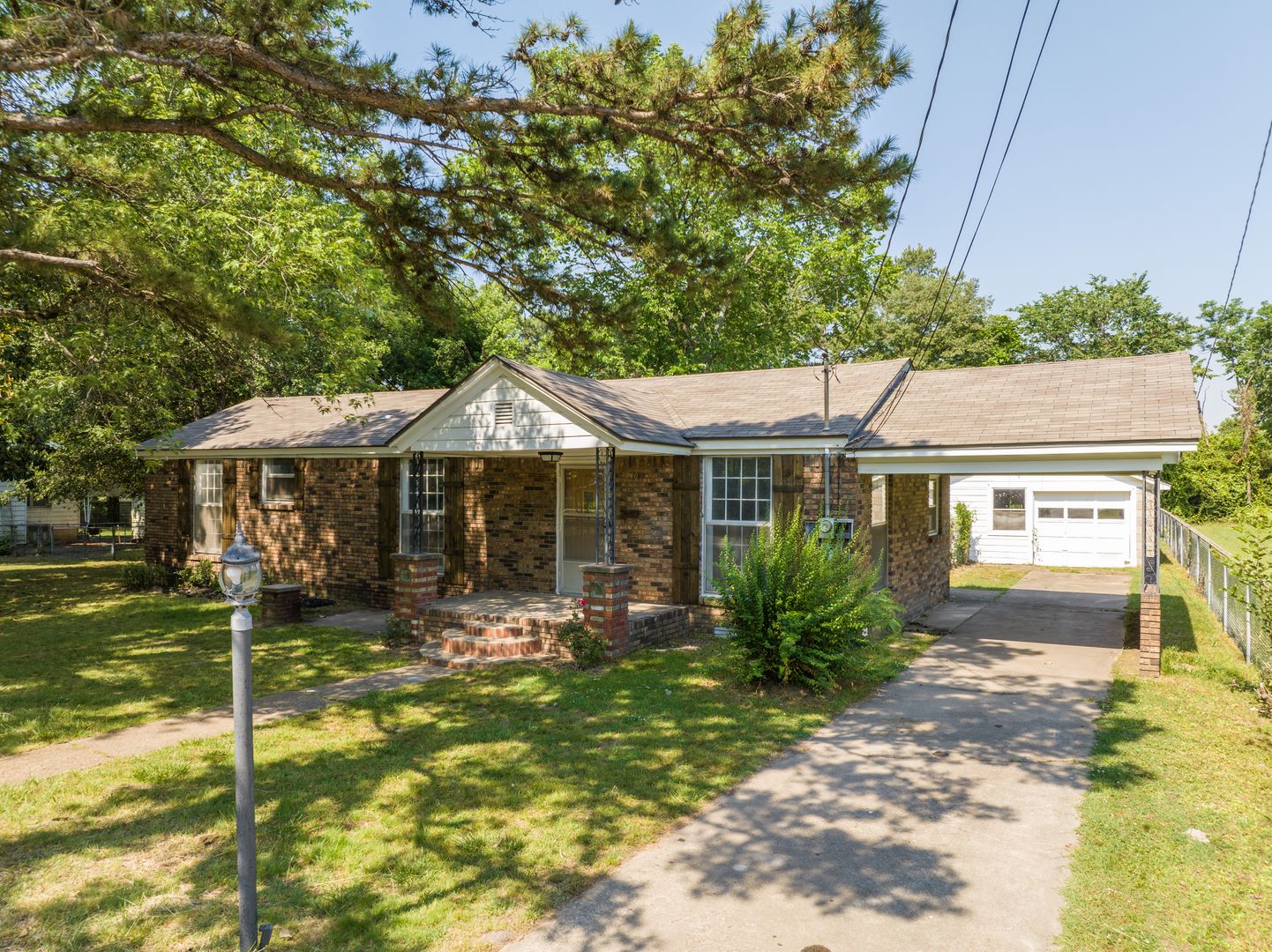 Fort Smith House: 5210 South 24th Street