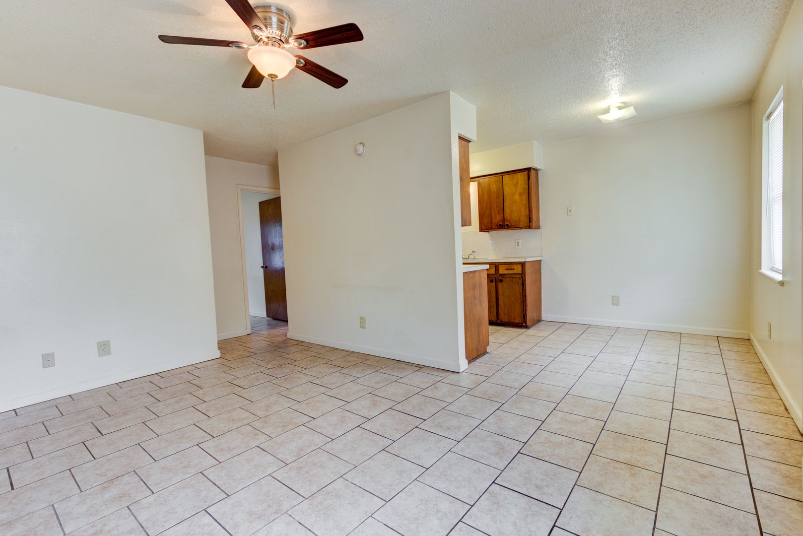 MF-06-The View Apartment 7 of 12