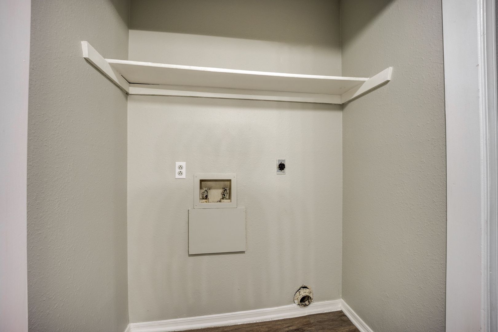 MF-18-The Cottonwood Apartments 10 of 12