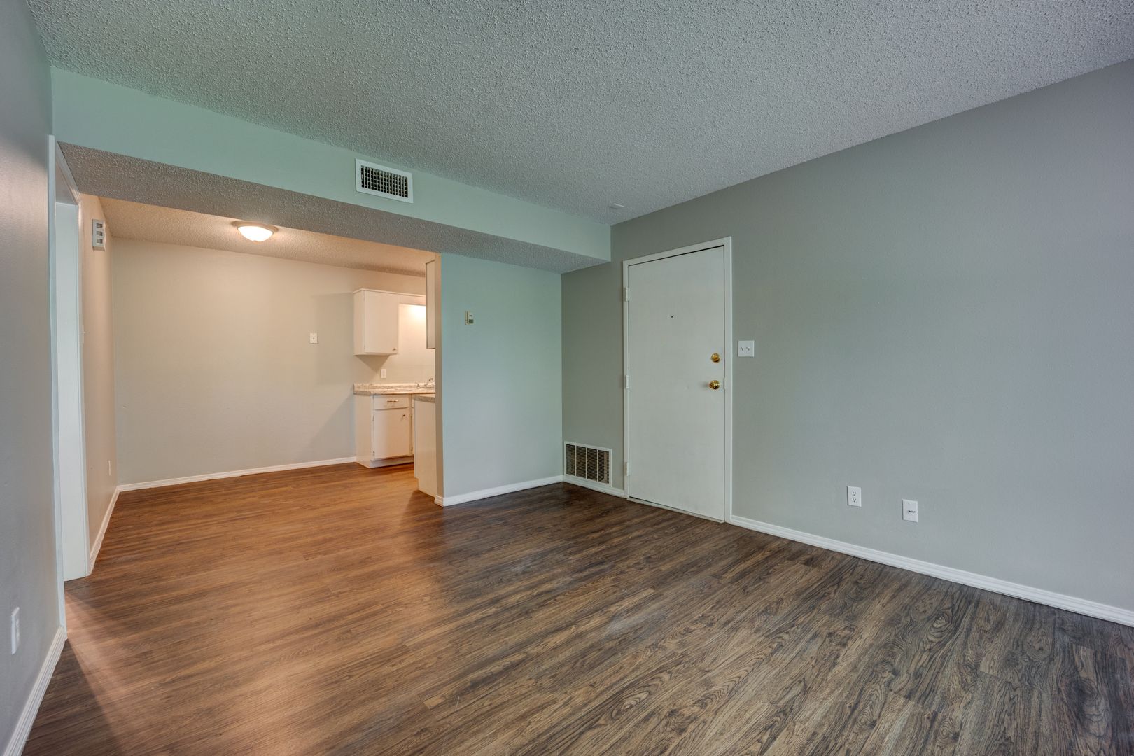 MF-14-Ramsey Square Apartments 9 of 16