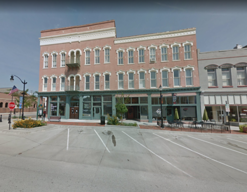 Plattsmouth Apartment: 546 Main Street