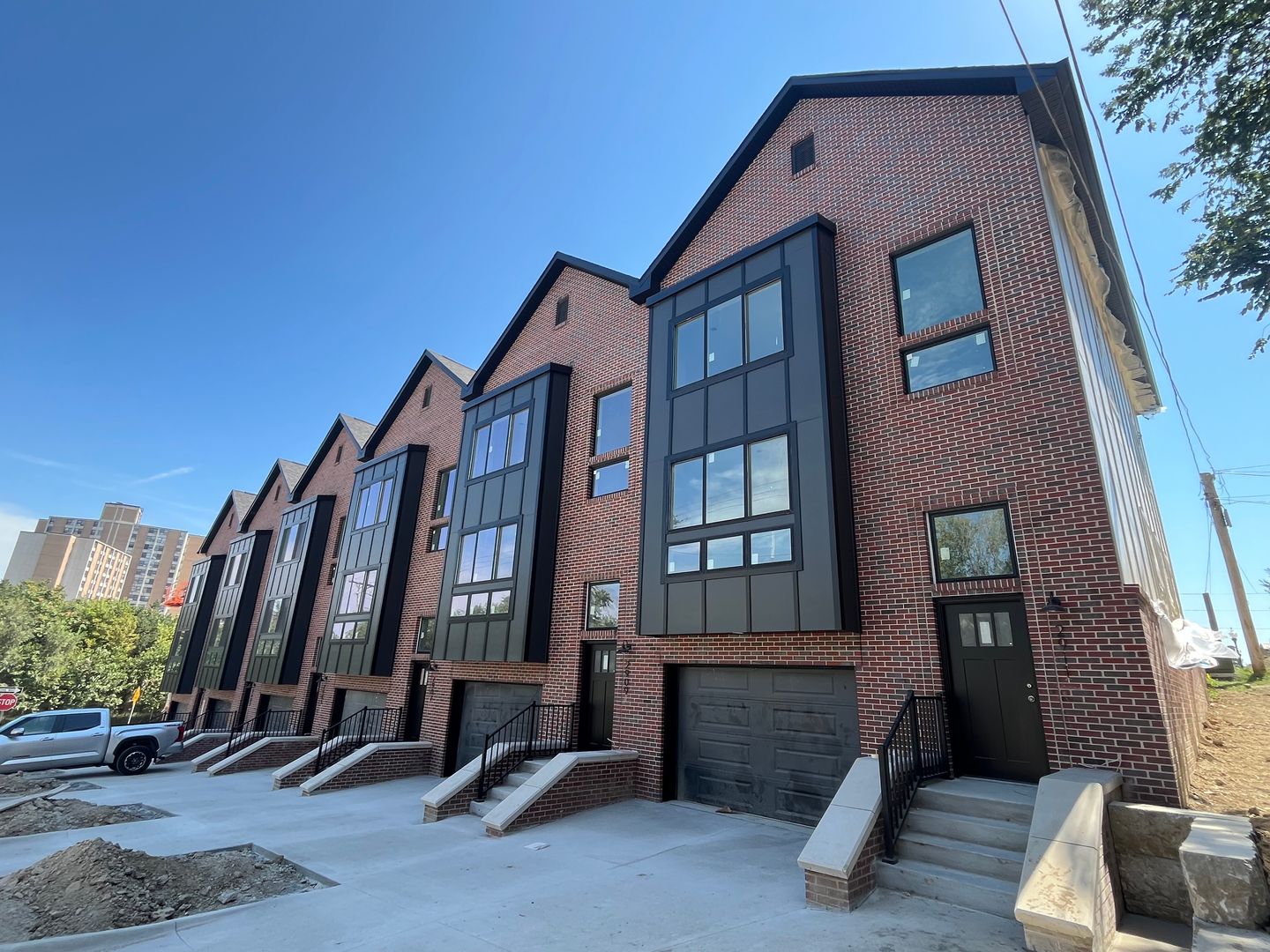 Omaha House: 2901 Jackson Street