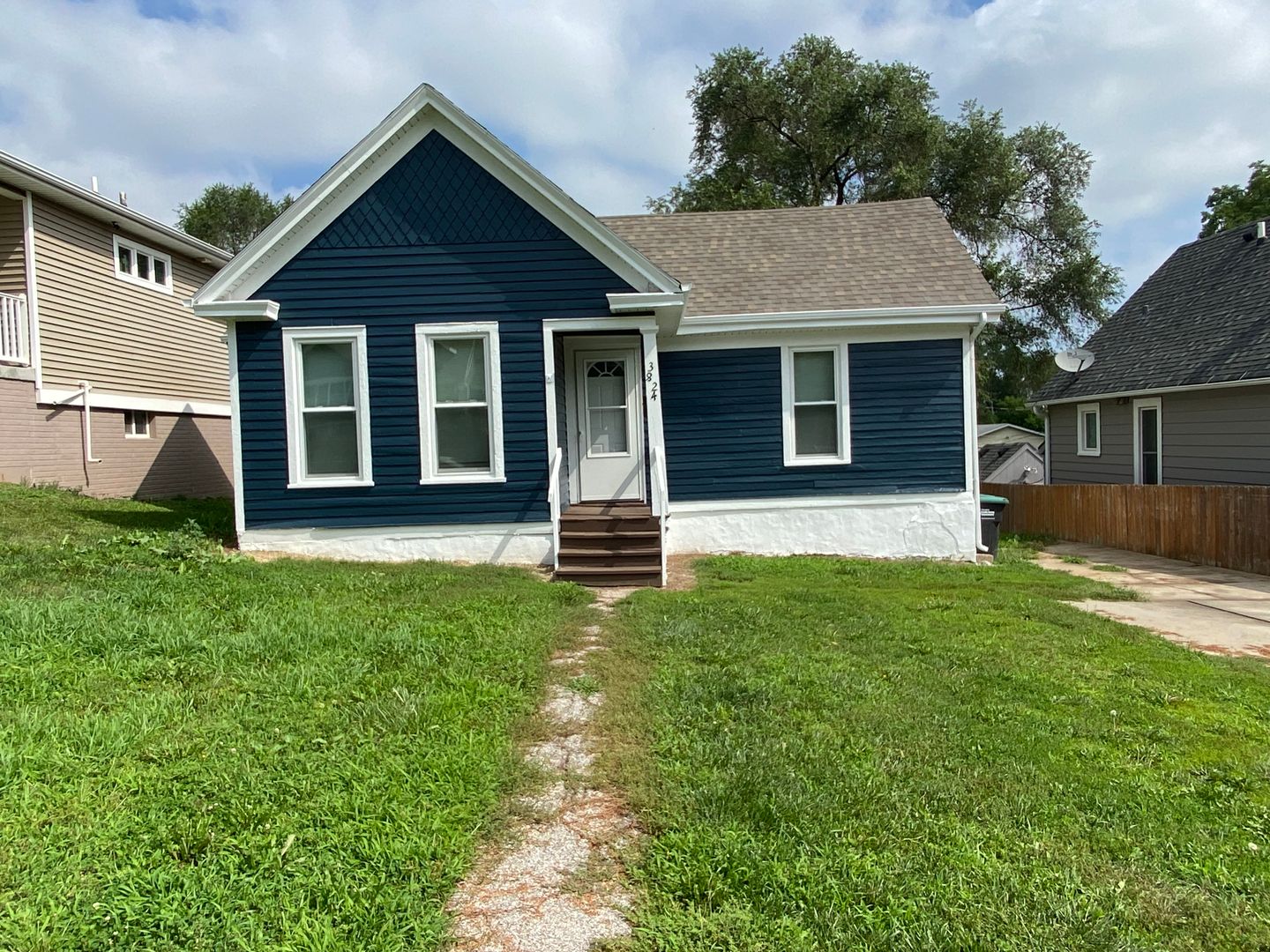 Omaha House: 3824 Franklin Street