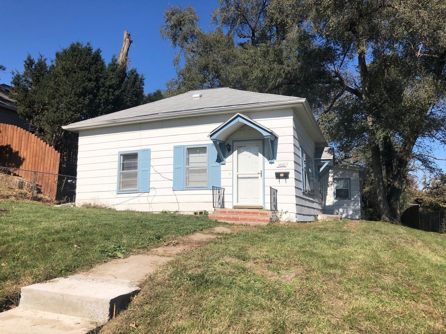 Plattsmouth House: 1010 3rd Ave