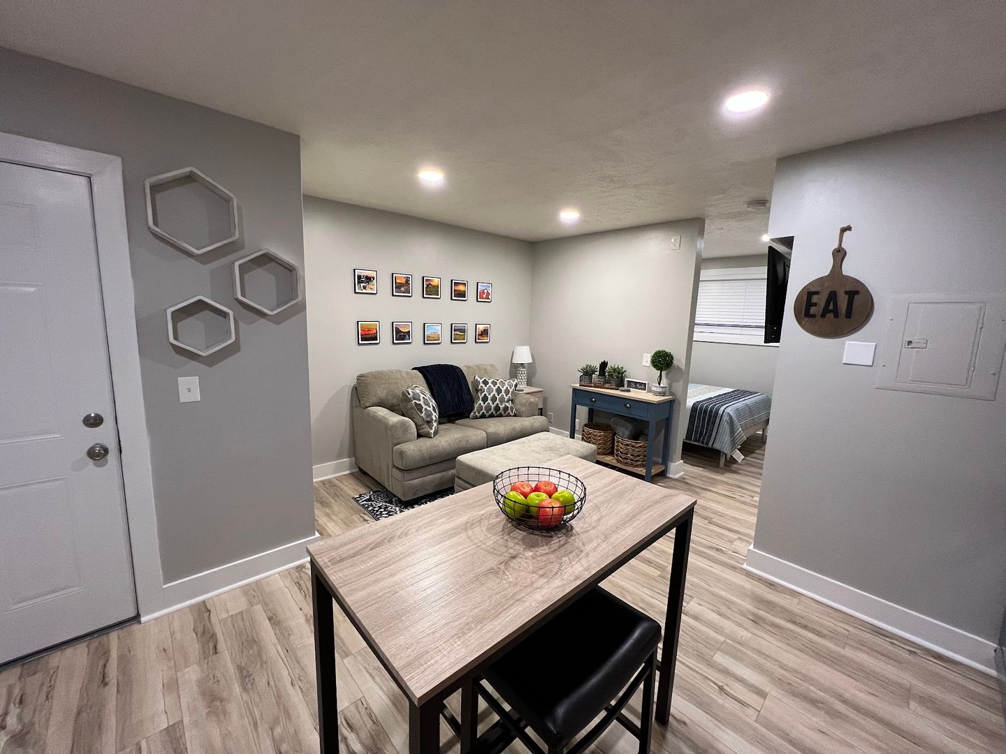 Papillion Apartment: 1409 Gold Coast Road