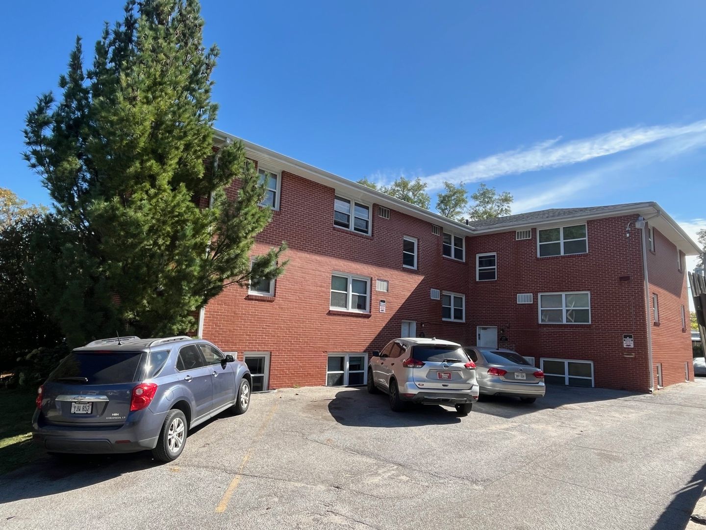 Omaha Apartment: 3323 & 3325 Webster Street