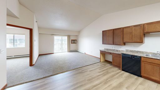 2 Bedroom, 1 Bath Apartment at Southport Heights – photo 1