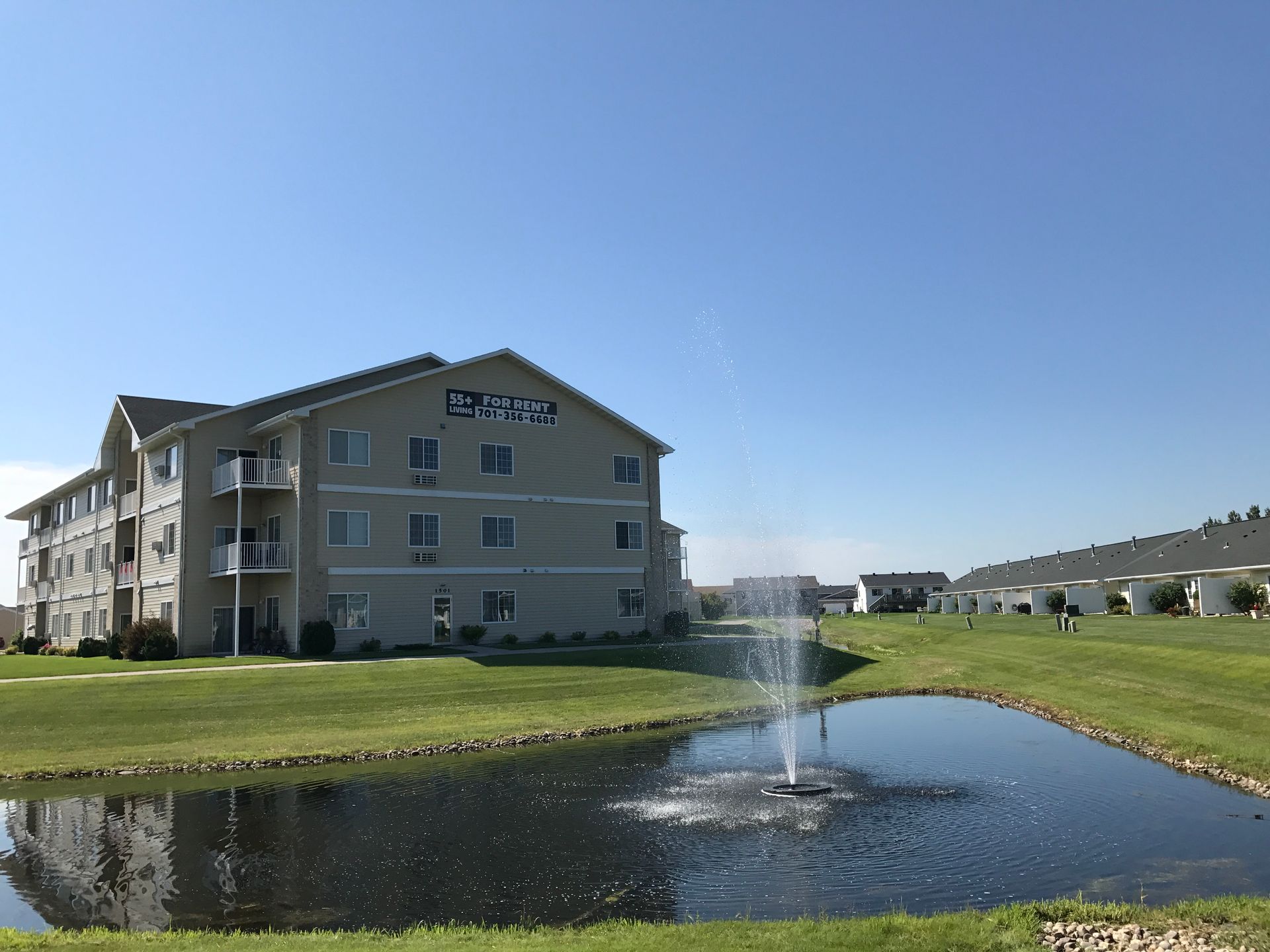 Moorhead Apartment: 1501 Belsly Blvd