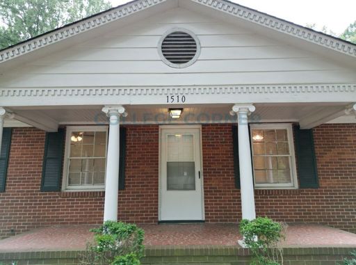 1510 POLO ROAD AVAILABLE 27/28 & 28/29 Fully Furnished Home! – photo 1