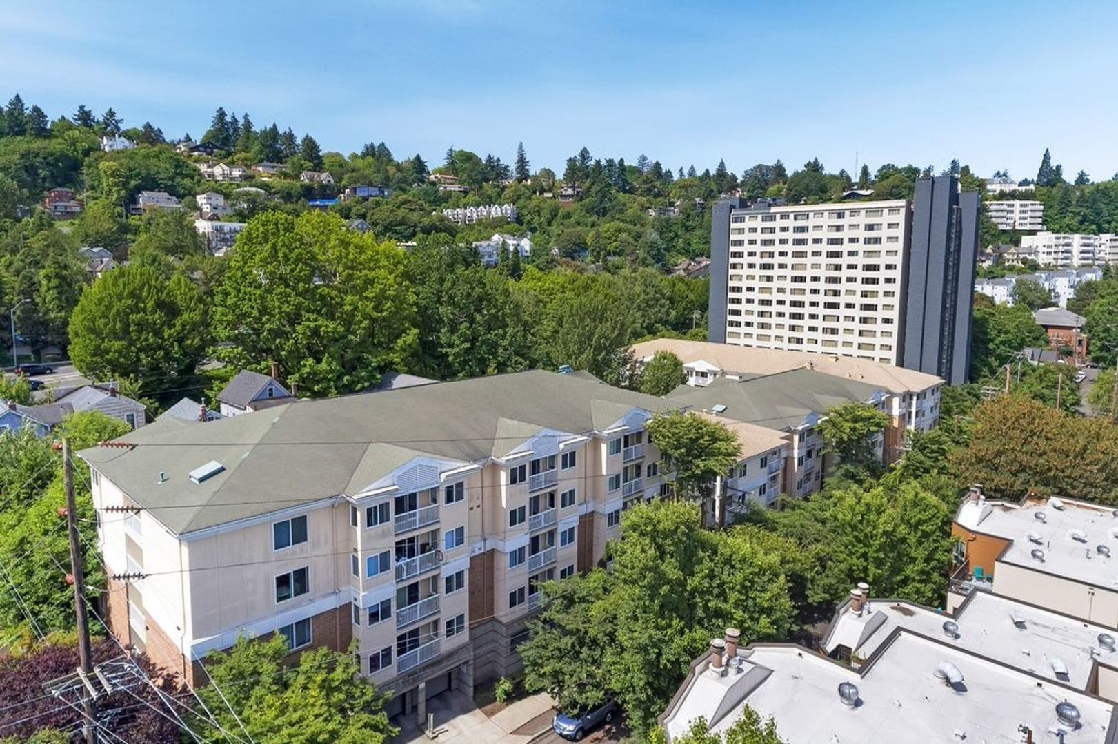 Portland Apartment: Goose Hollow Plaza