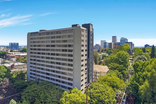 High-Rise Living, Student-Friendly Rates — Studios at Goose Hollow Tower - College Student Housing – photo 1