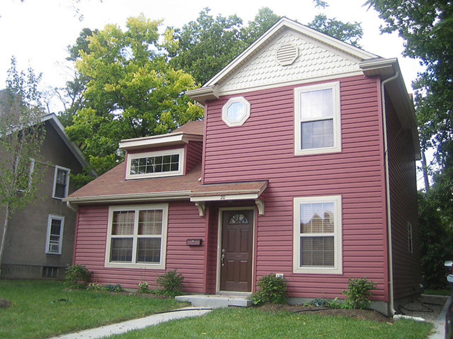 Oxford Apartment: 20 E. Spring St.