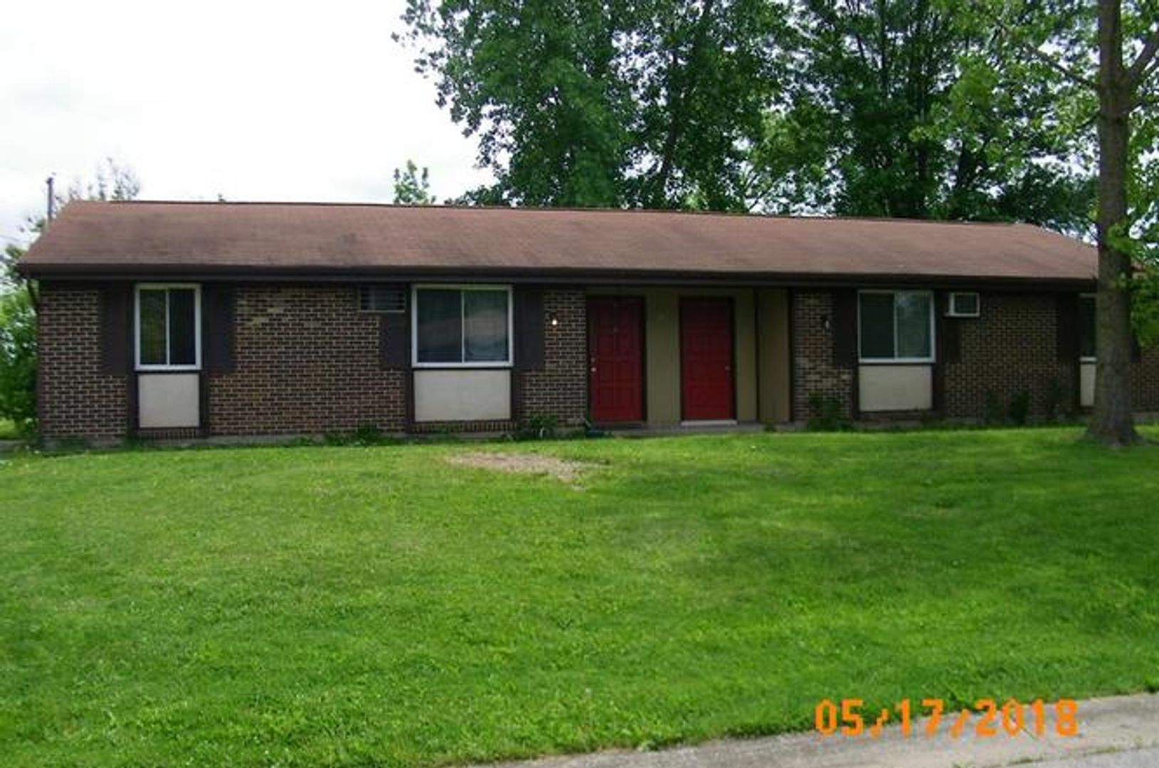 W College Corner Apartment: 622 Miami Dr.