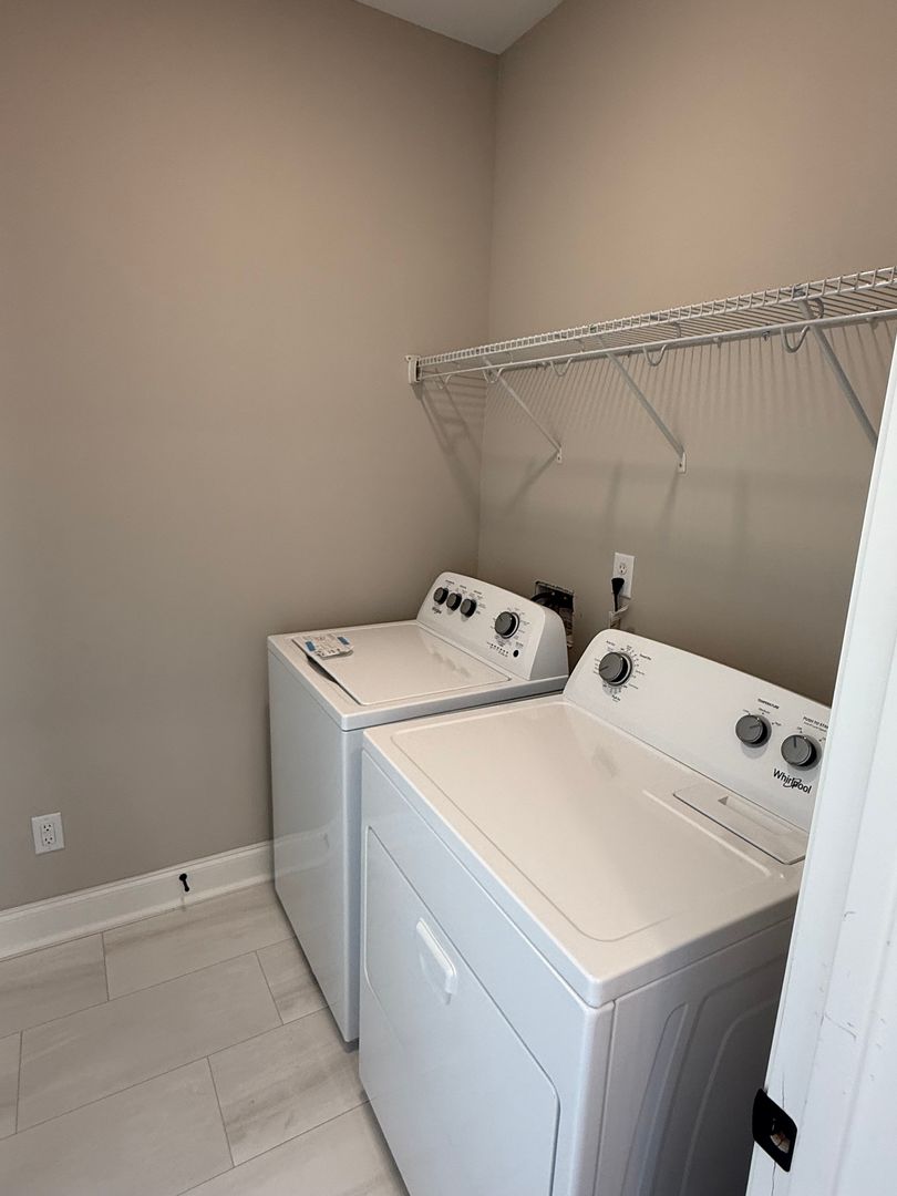 Laundry room at Ivy Lane (1 of 2)