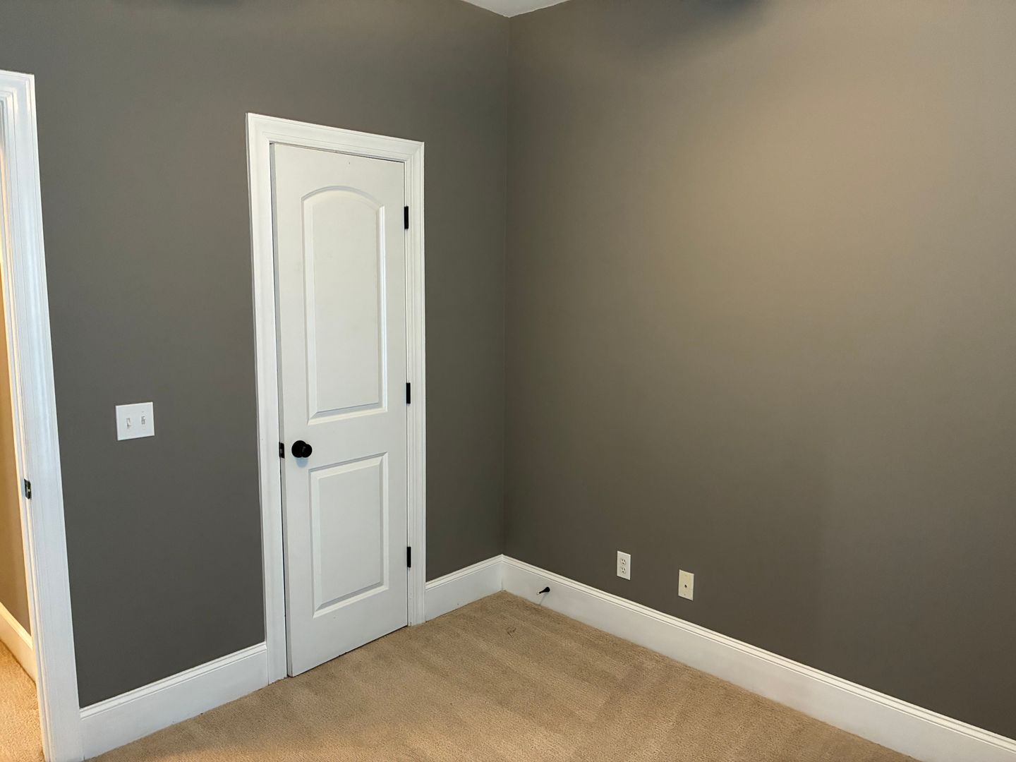 233 Forest Glen 6 of 12