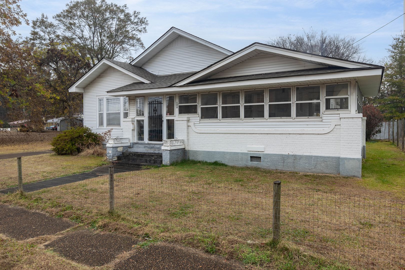 Water Valley House: 108 Blount Street