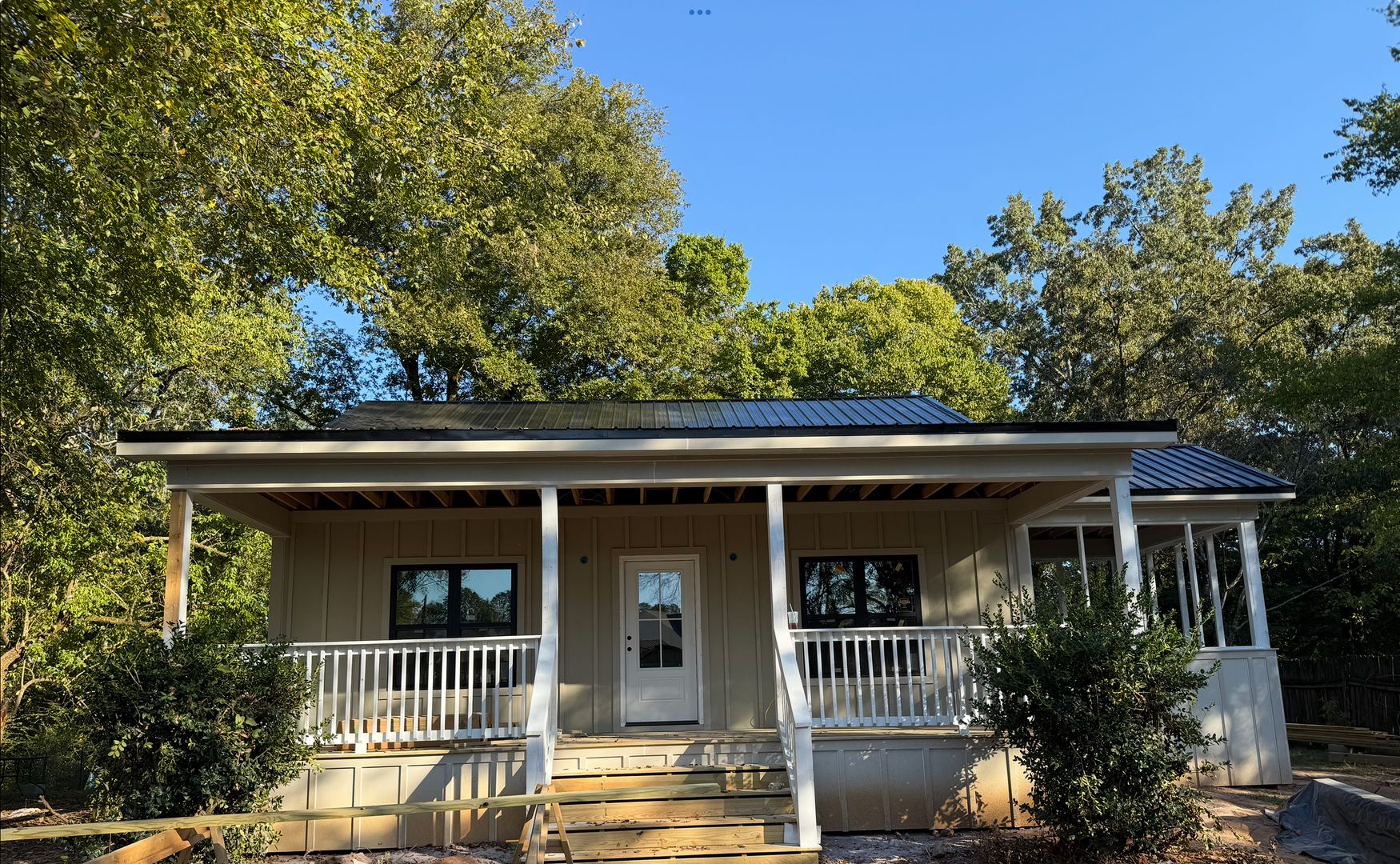 Oxford House: 1218 Rogers Road