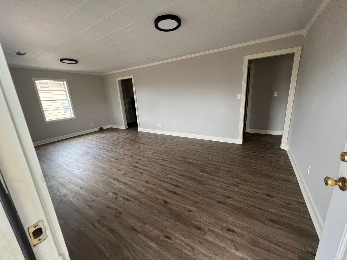 Oxford House: 201 Indy Lane